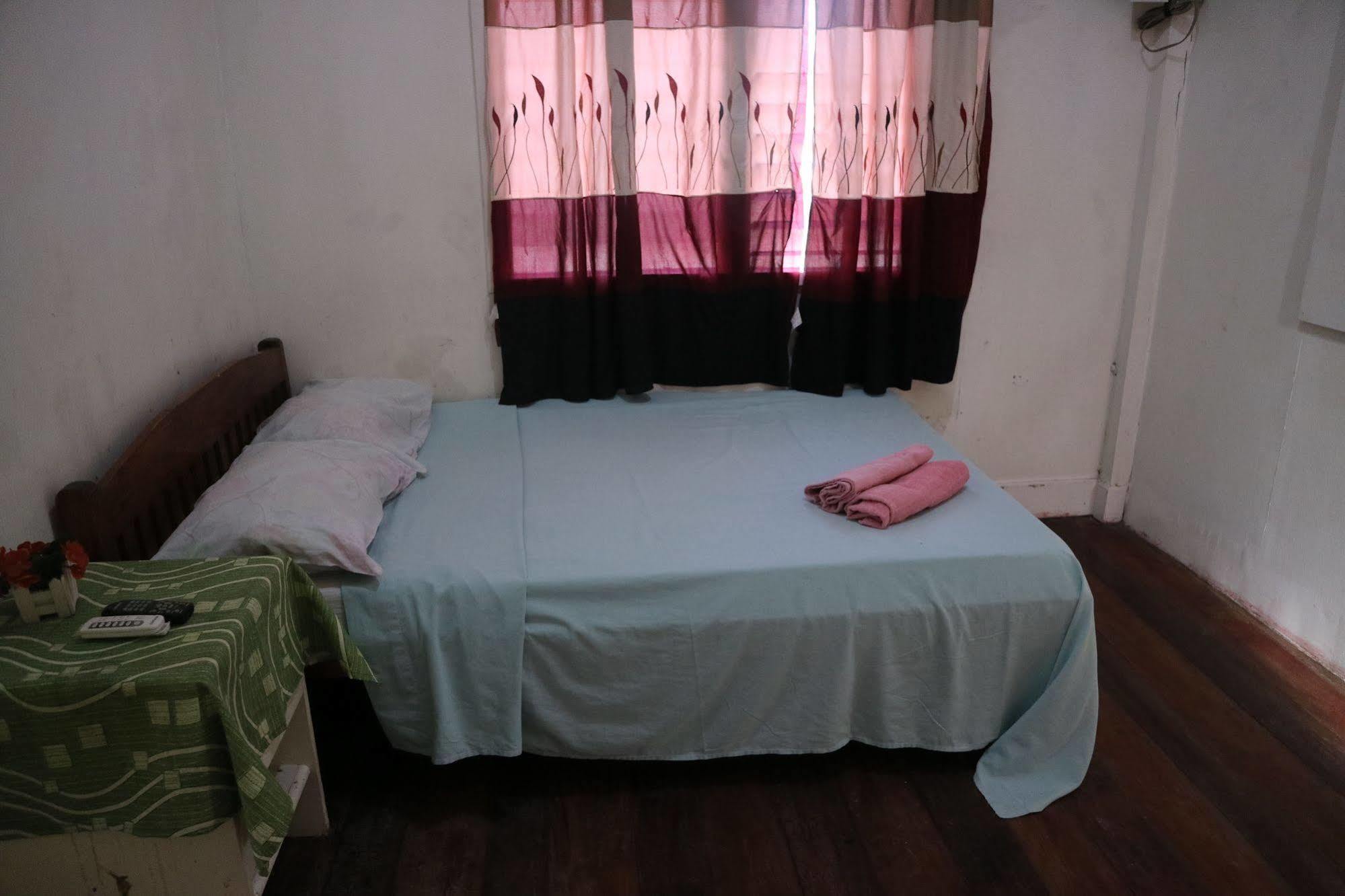 Newport Oak Pension Inn Tagbilaran City Exterior photo